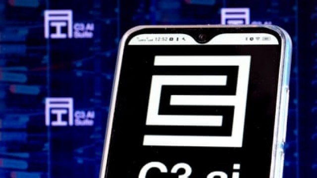 1 No-Brainer Artificial Intelligence (AI) Stock to Buy With $30 and Hold for 10 Years