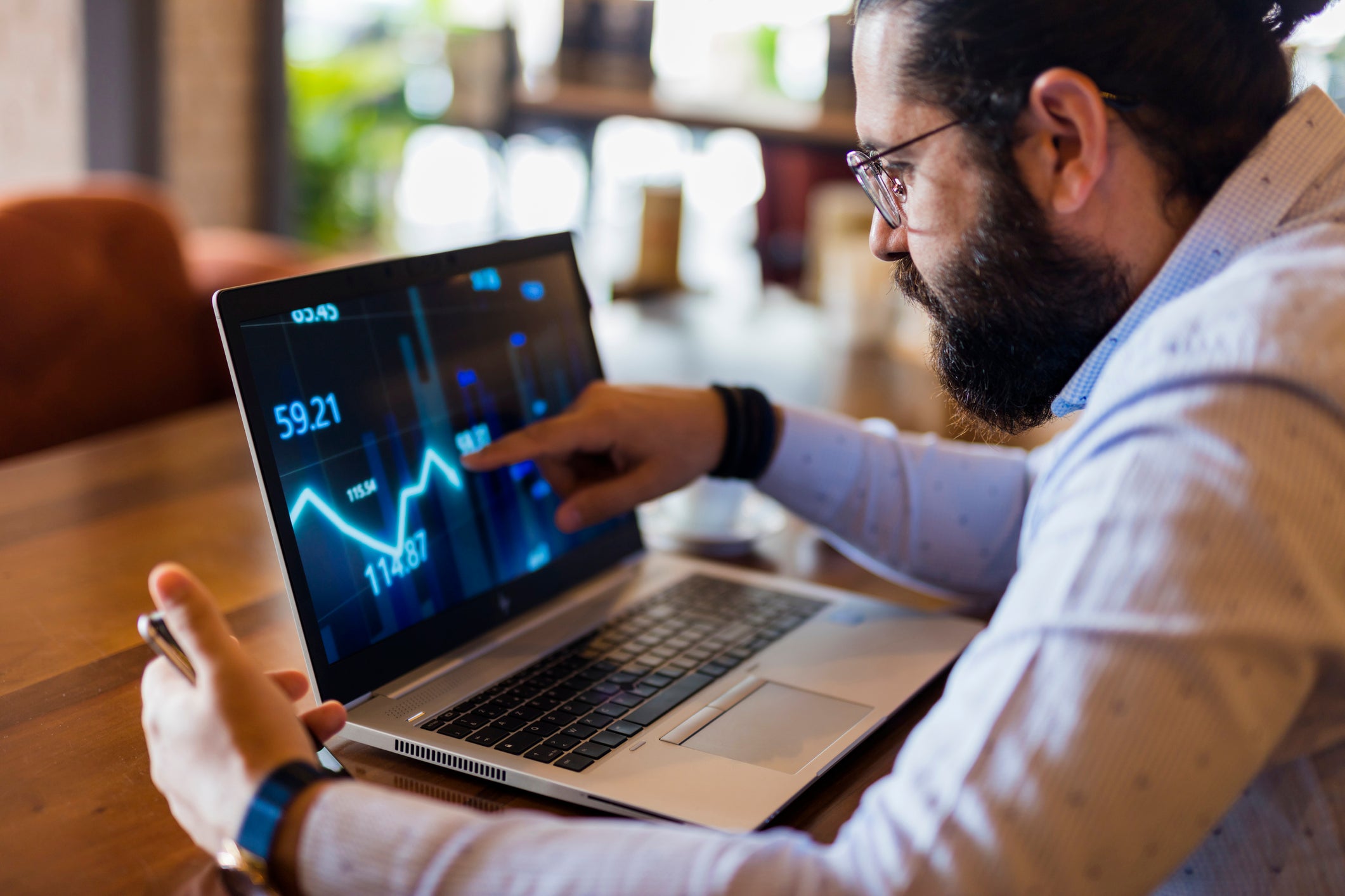 1 Reason I'm Watching Intuitive Surgical Stock in 2026