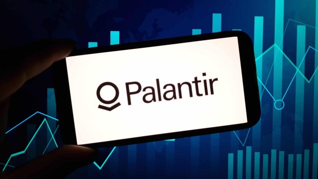 10 Reasons to Buy Palantir Stock Now