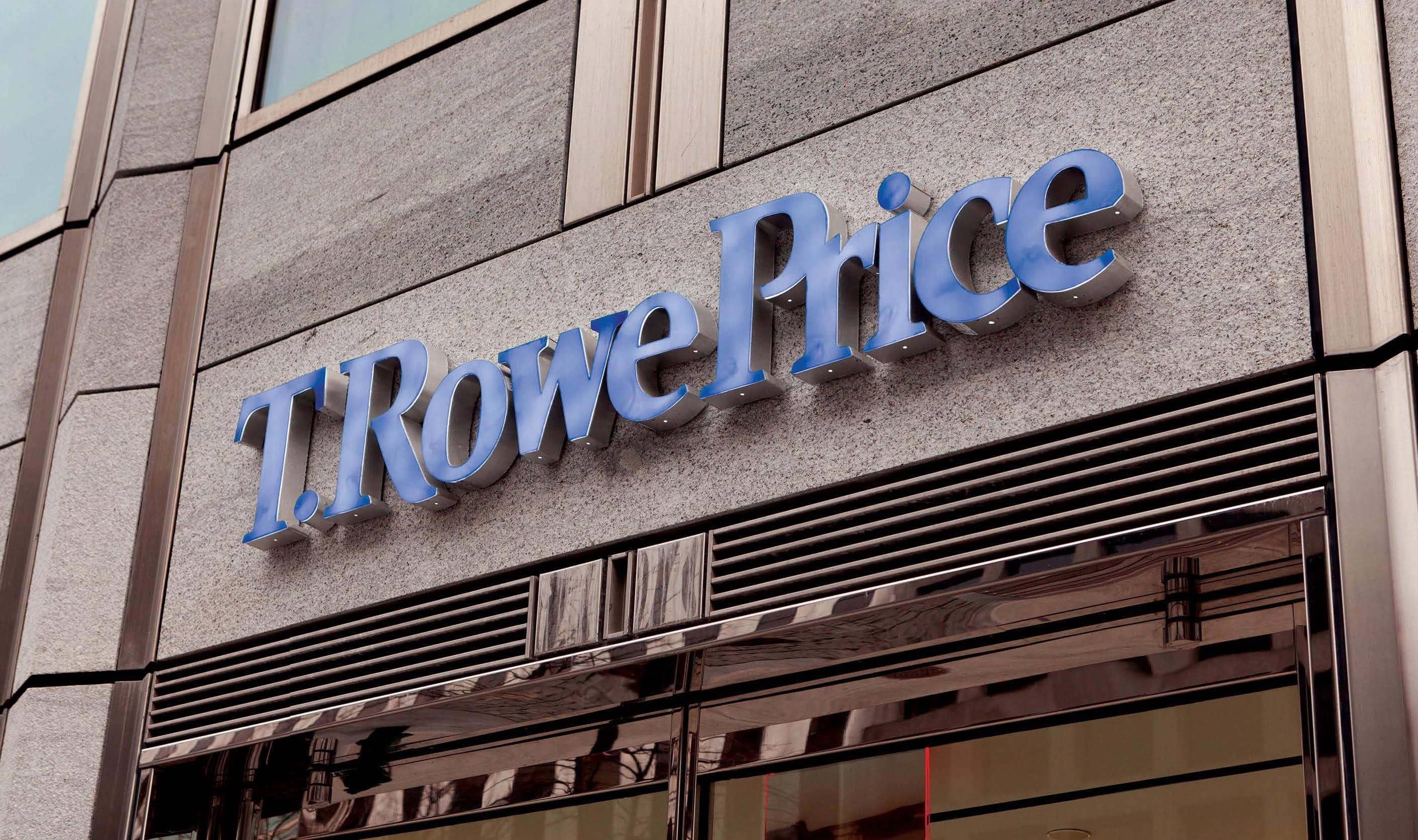 $1.9T T. Rowe Price Launches Crypto ETF With Bitcoin, Ethereum, XRP, and Solana