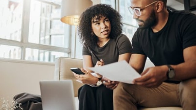 2 Beaten-Down Dividend Stocks Near 52-Week Lows. Should You Buy the Dips?