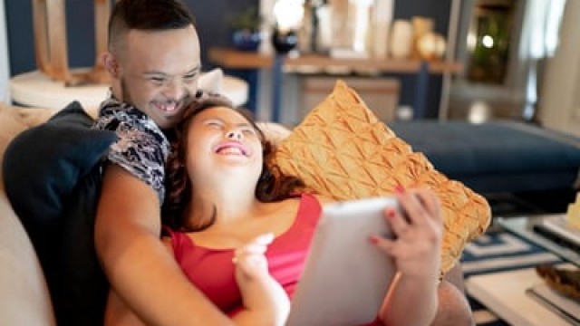 2 Growth Stocks That Are Screaming Buys in June