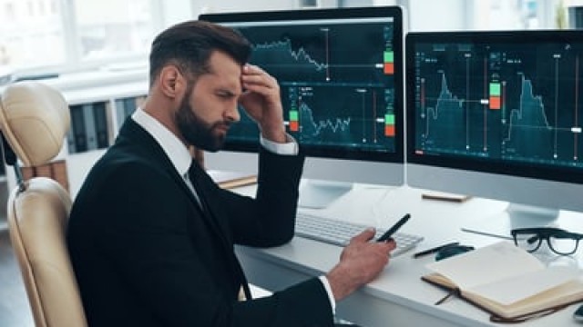 2 Top Growth Stocks Down 24% and 50% to Buy With $100