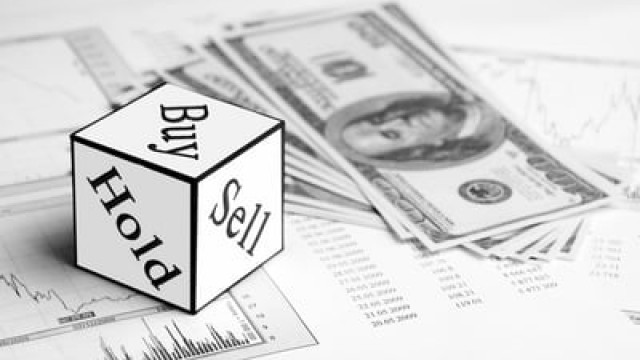 2 Top Pelosi Stocks to Buy in June