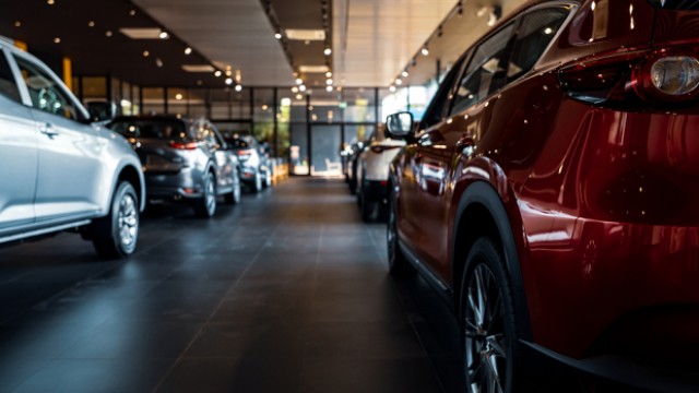 3 Auto Stocks to Capitalize on Aging U.S. Vehicles (Revised)
