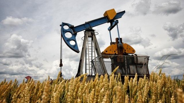 3 Energy Stocks to Watch on a Potential Oil Volume Surge in '24