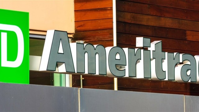 3 Financial Stocks Outperforming as The Fed Dumps Bonds