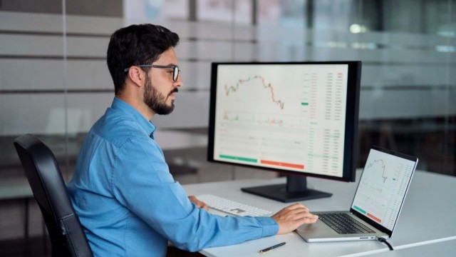 3 Magnificent 7 Stocks To Watch Today