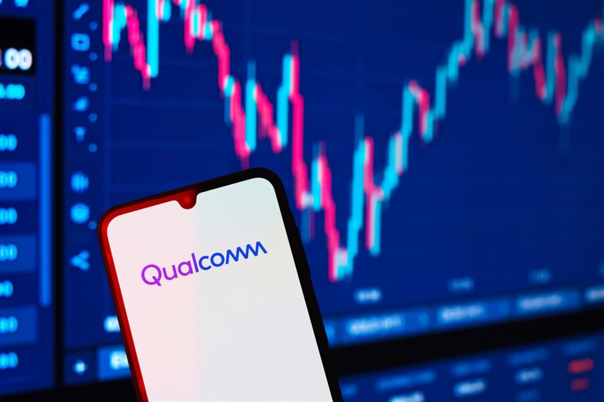 3 of Qualcomm's Technical Indicators Are Suddenly Flashing Green