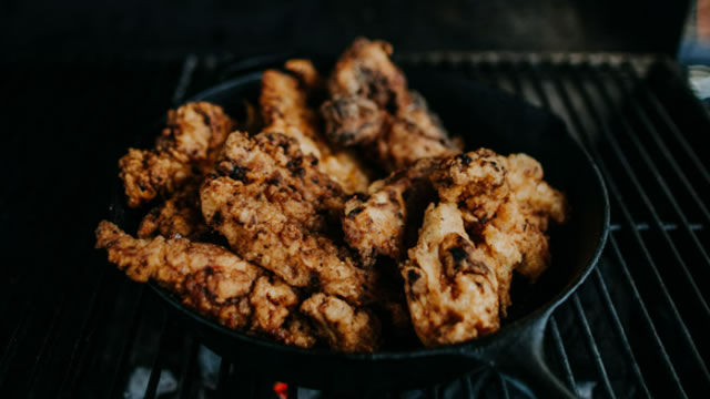 3 Reasons Why Growth Investors Shouldn't Overlook Wingstop (WING)