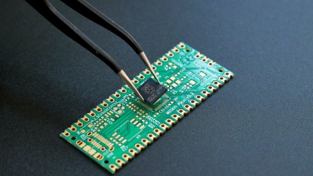 3 Semiconductor Stocks To Watch In May 2024