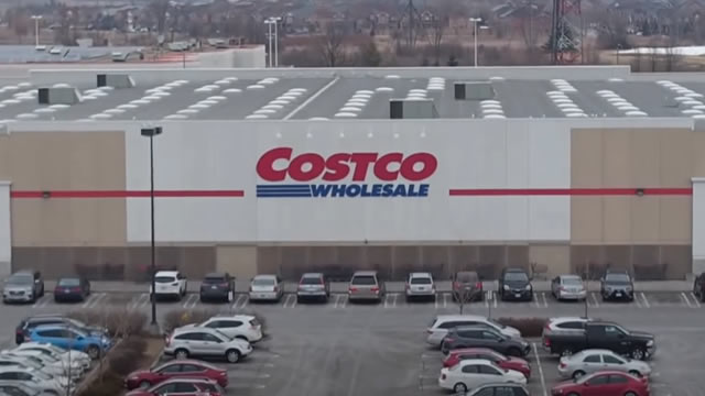 4 Reasons to Buy Costco Stock Like There's No Tomorrow