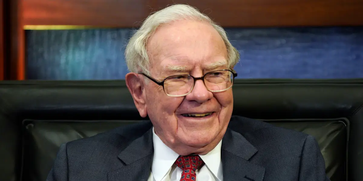 https://images.financialmodelingprep.com/news/6-warren-buffett-gurus-say-his-latest-deal-is-20251006.jpeg