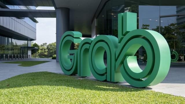 7.5 Reasons To Buy Grab