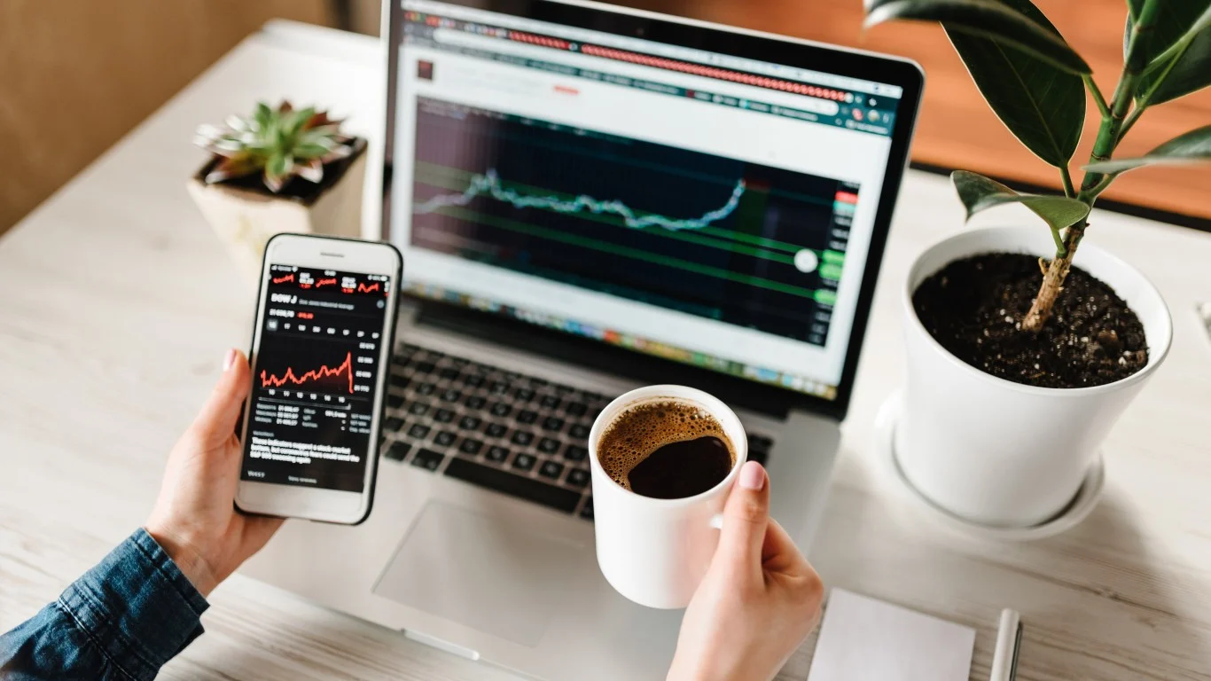 A $500,000 Portfolio That Quietly Pays You $2,680 a Month, No Job Required