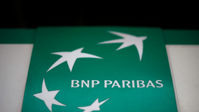ABN Amro in talks over French life insurance deal with BNP