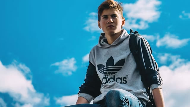 Foto von Adidas CEO says lion's share of job cuts at HQ complete