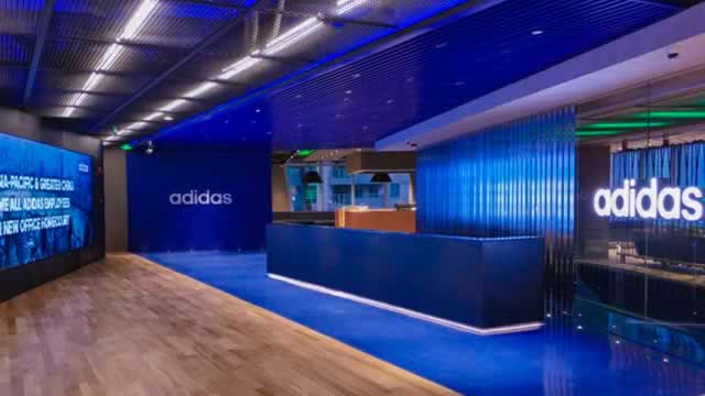 Foto von Adidas Issues Preliminary Results for Q4, Records 19% Revenue Growth