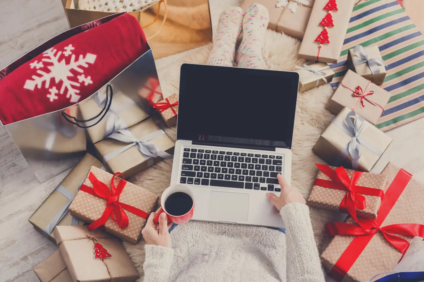 Adobe Expects U.S. Online Holiday Sales Will Top $250 Billion, Up 5.3%