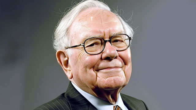 Foto von After Warren Buffett's New $348 Billion Warning to Wall Street, Is He Worried About the Recent Stock Market Turmoil? The Answer May Surprise You.