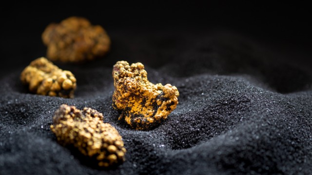 Agnico Eagle Mines: Outperformance Over Other Gold Miners Likely To Continue