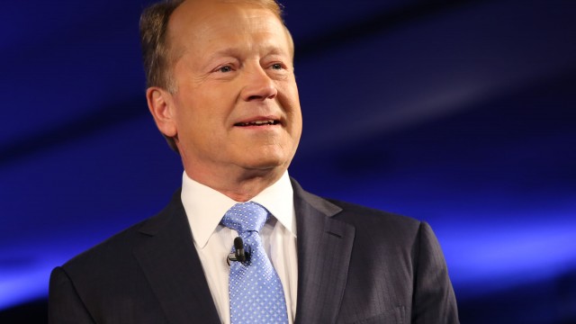 AI will power the stock market for the next decade, former Cisco CEO says