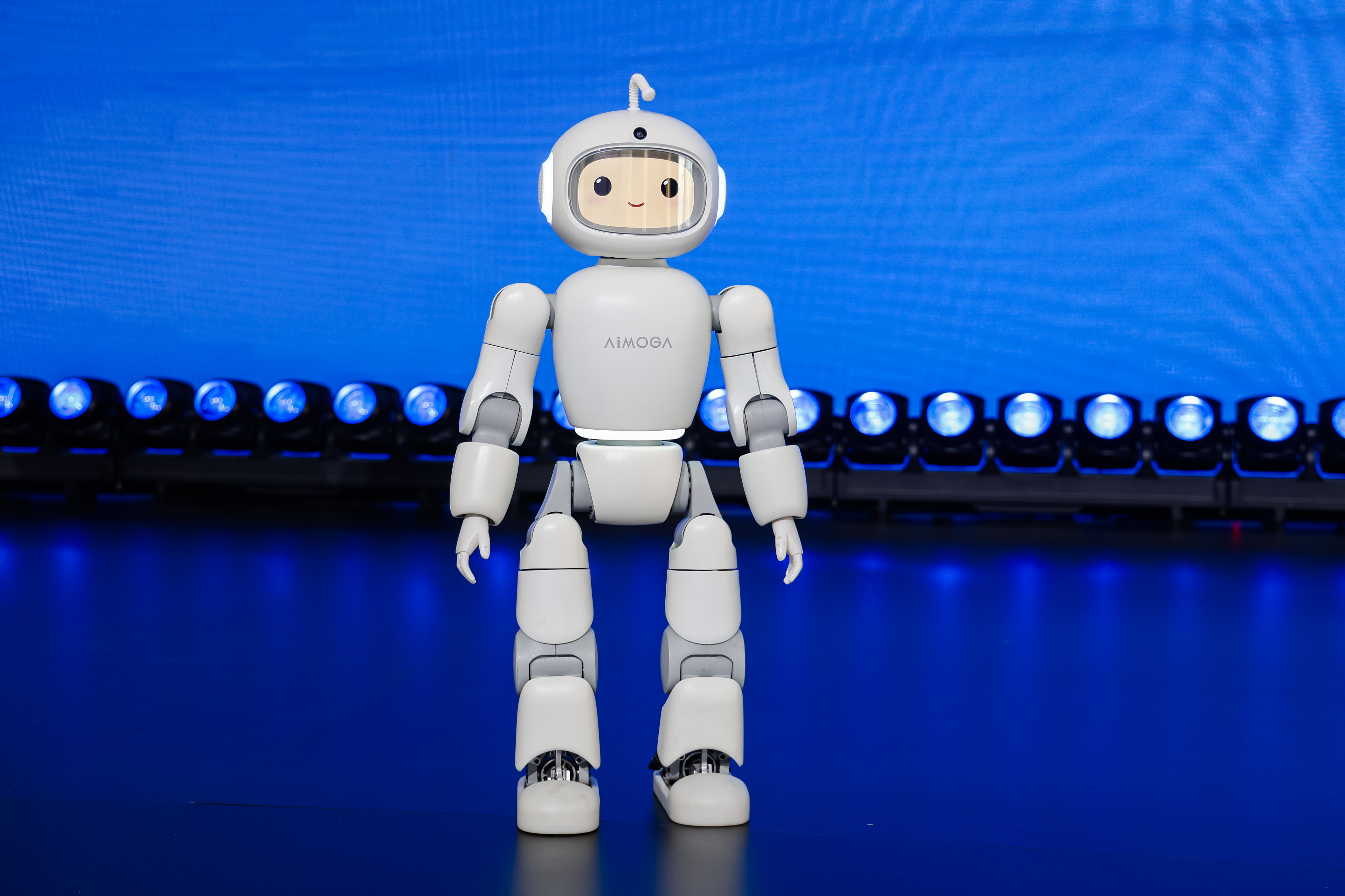AiMOGA Opens Global Pre-Orders for Mobo, Expanding into the Consumer Home Robotics Market