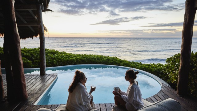 Airbnb: Growth Potential Despite Potential Overvaluation, Cautious Buy