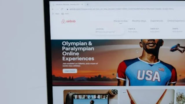 Airbnb Stock Drops. Why Wall Street Is Cautious About Its Experiences Relaunch.