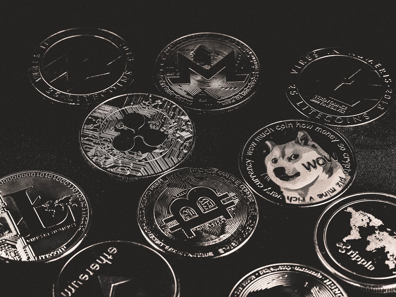 Altcoins Rally as Bitcoin Tops $61K and Solana Leads Crypto Market Recovery