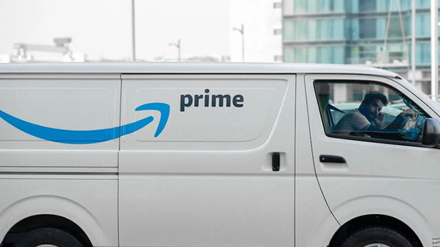 Amazon (AMZN) Aims At Nvidia (NVDA) With Absurd 600 GB-per-Second AI Chip