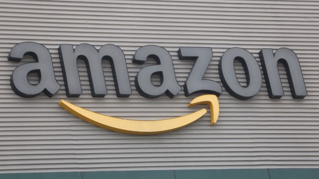 Amazon investors reject all 14 outside proposals