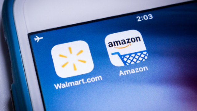 Amazon, Walmart Aim to Retain Lower-Income Shoppers Amid Luxury Push
