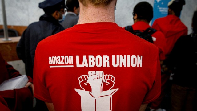Amazon's first U.S. labor union moves to affiliate with Teamsters