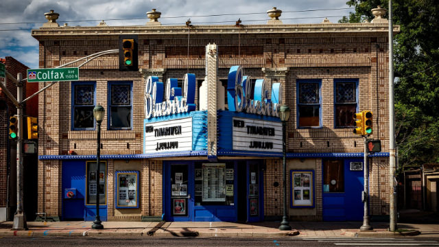 AMC Stock Warning: Why the Meme Darling Could Plunge From Here