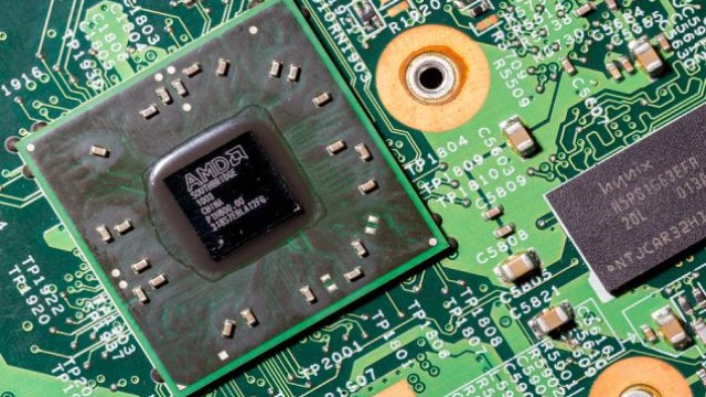 AMD Expands SMB Footprint With the Latest EPYC 4004 Series