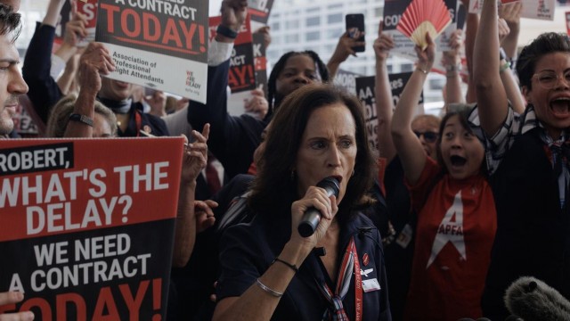 American Airlines Seeks Schedule Concessions As Gaps Narrow In Flight Attendant Talks