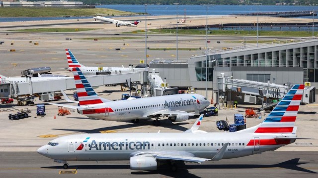 American Airlines Stock Drops Over 13% After Cutting Revenue And Profit Expectations