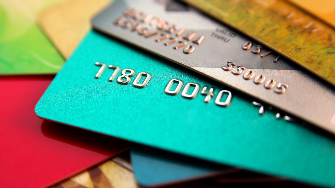 Americans Struggle With These Basic Credit Card Questions