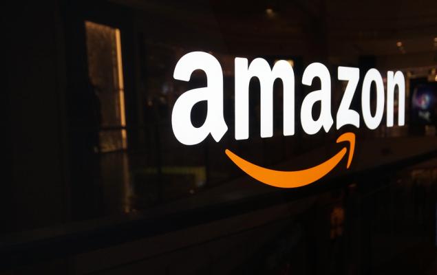 AMZN Intensifies AI Push With Latest Warehouse Robots: What's Ahead?
