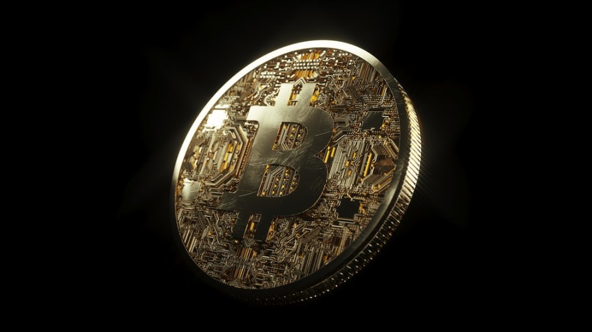 Analyst Says Avoid Bitcoin At All Costs; Here's What To Do Instead As 50% Crash Looms
