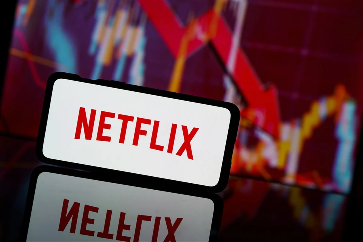 Analysts Eye 30% Upside in Netflix After Q3 Earnings Crash