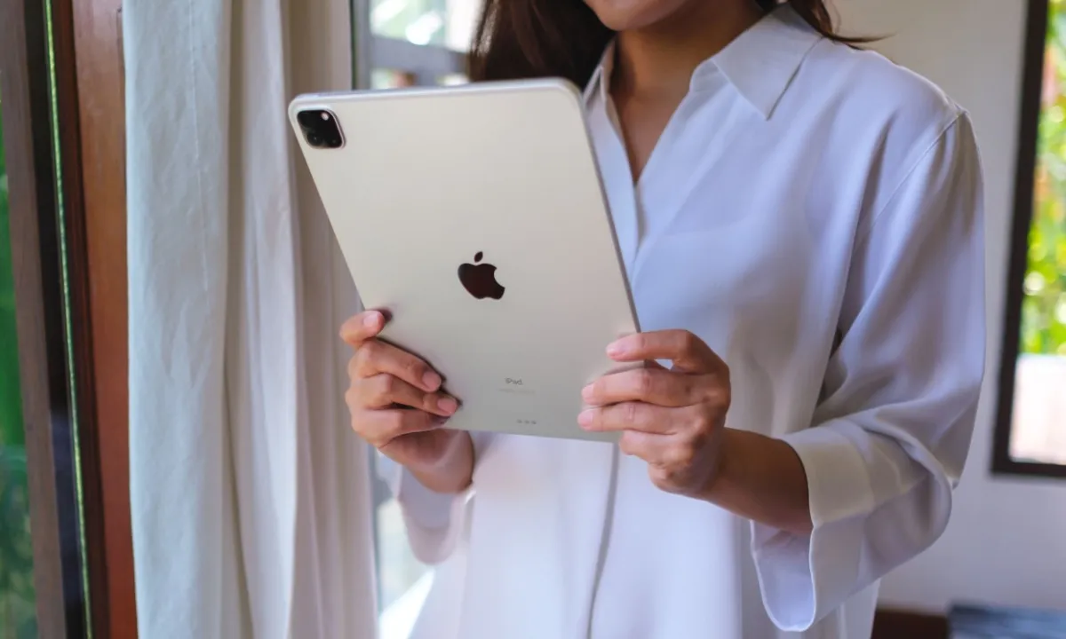 Apple Developing AI-Powered Web Search Tool for Siri and Safari