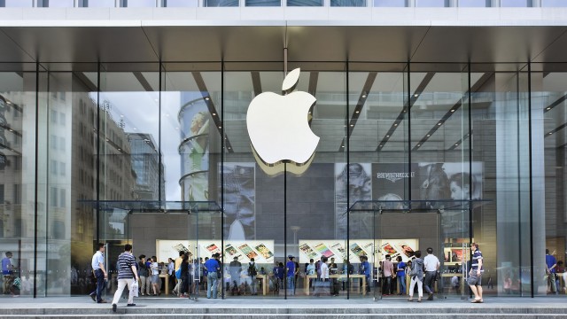 Apple iPhone stabilization and upcoming 'AI moment' have analysts bullish