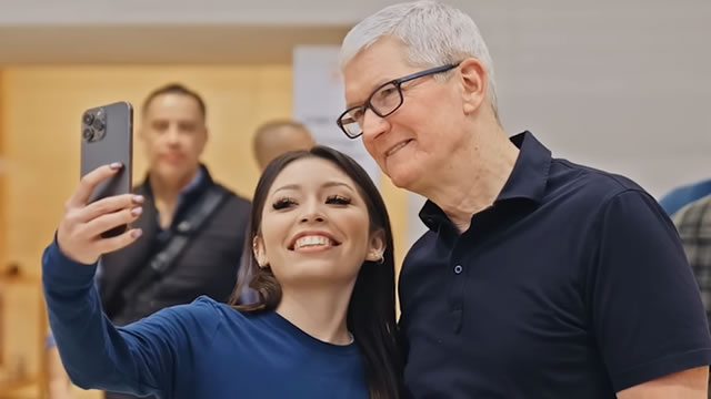 Apple set to announce $100B US manufacturing commitment at White House