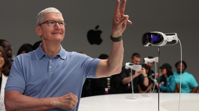 Apple Stock Down As OpenAI Deal Prompts Elon Musk To Ban iPhones