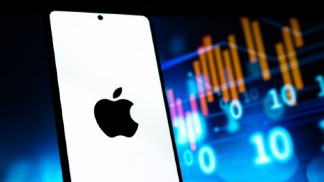 Apple's AI Effort Makes It World's Most Valuable Tech Company