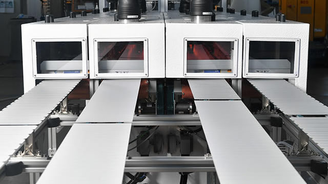 Applied Materials (AMAT) to Post Q3 Earnings: Should You Buy or Hold?