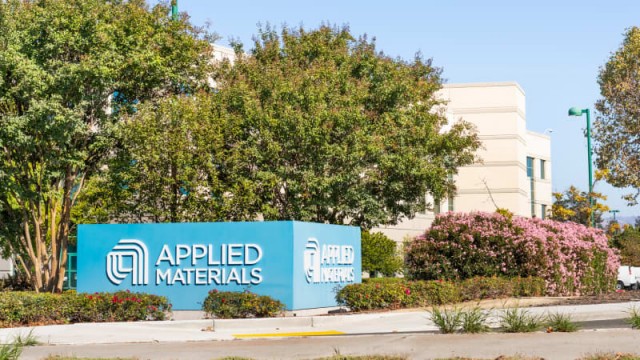 Applied Materials' stock dips despite upbeat earnings