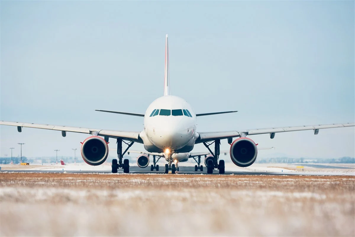 Are Airline Stocks Ready for Takeoff After a Turbulent 2025?